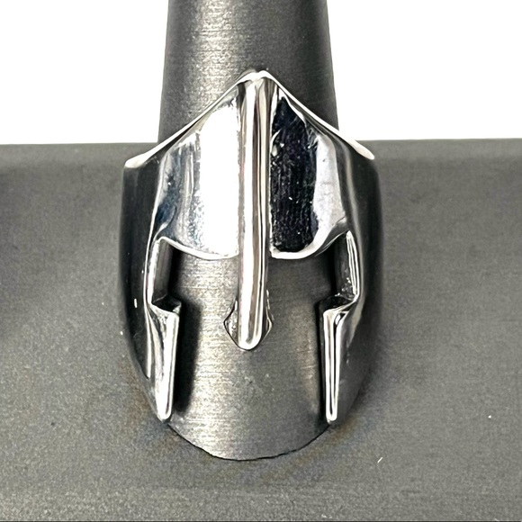 Men's Stunning Stainless Steel Spartan's Helmet Mask Ring - Picture 3 of 10